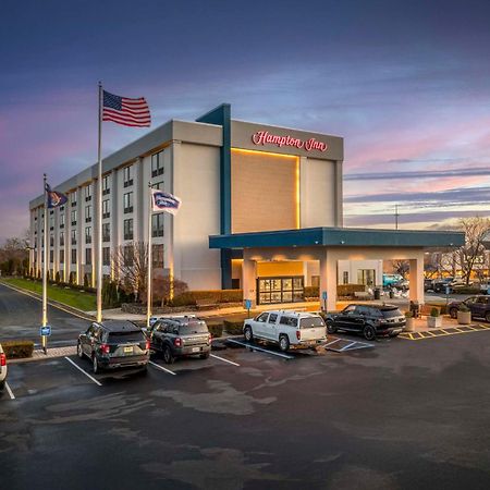 Hampton Inn Long Island/Commack Exterior photo