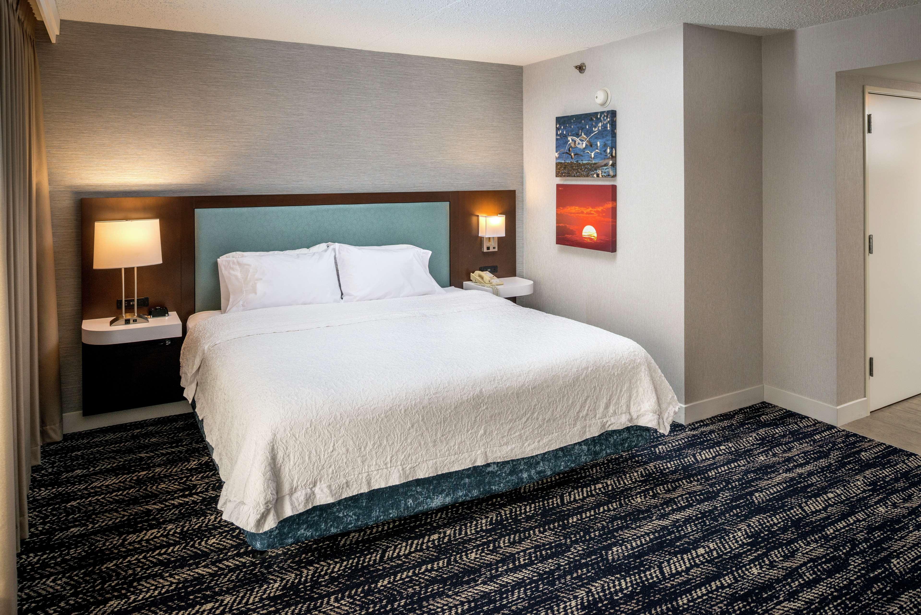 Hampton Inn Long Island/Commack Exterior photo